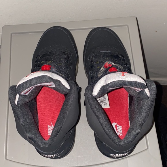 Jordans black retro 5/ size 7y. OFFER$ WELCOME - Picture 7 of 7